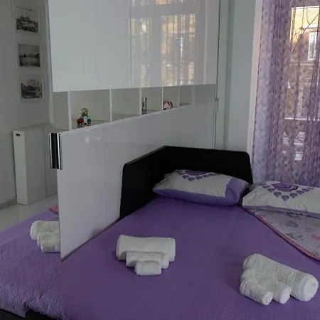 Castel Nepi Near Colosseo בית הארחה